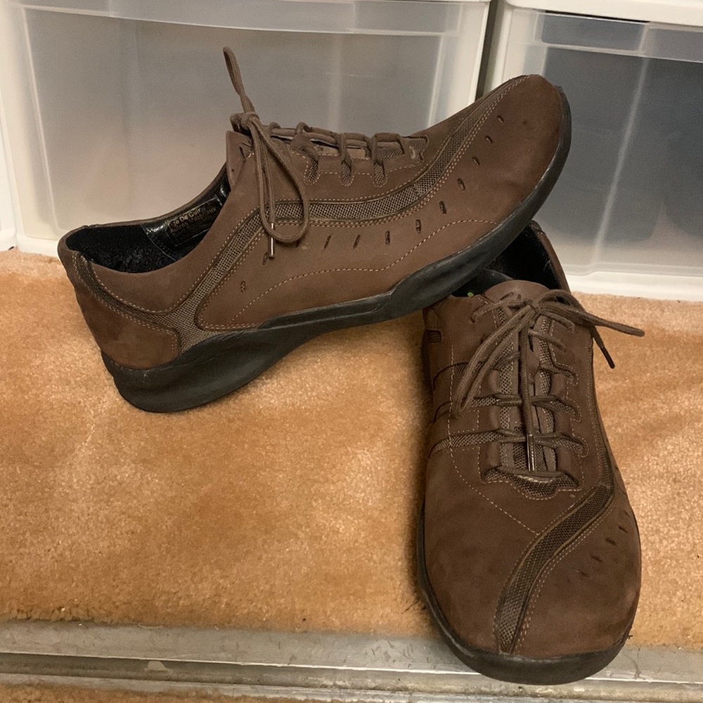 Clark’s Wave Trek All Weather Brown Leather Walking Lace Up Shoe 86509 Wms Sz 11